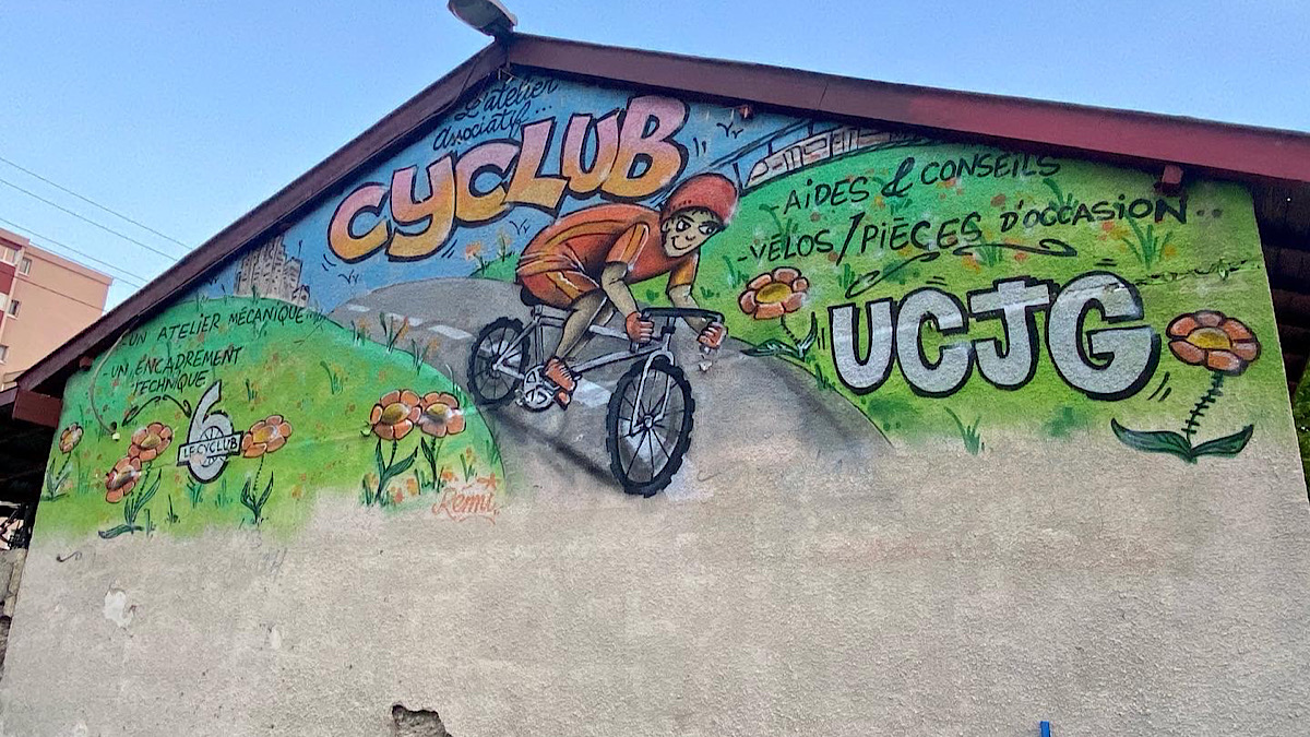 façade cyclub