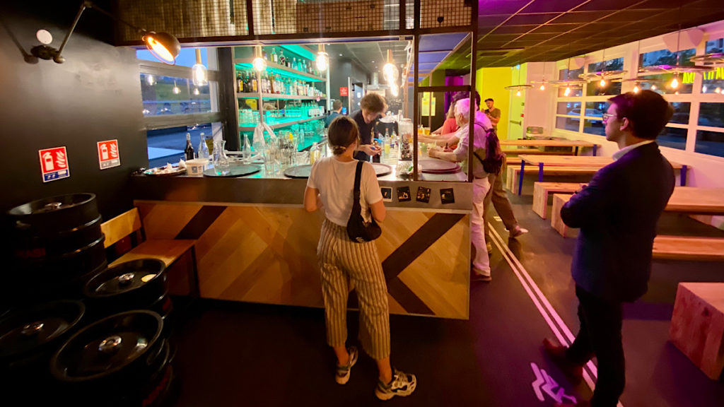 bar