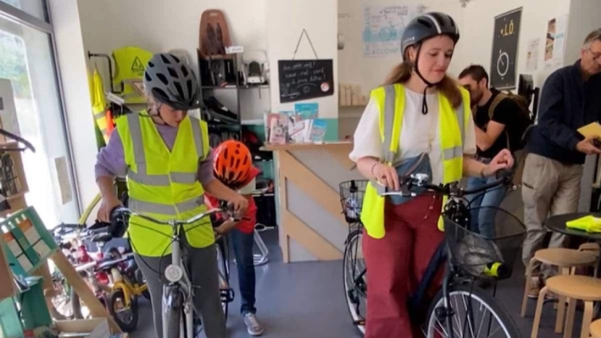 Une vélo école à Lyon pour mettre en selle le plus grand nombre